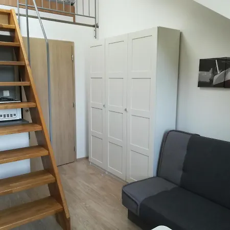 Apartman Runway 16 K Pronajmu - *