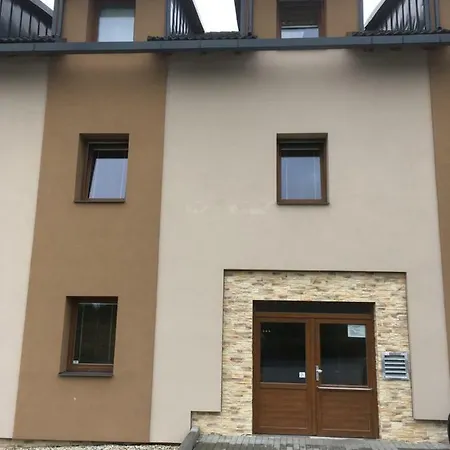 Apartman Runway 16 K Pronajmu - Διαμέρισμα *