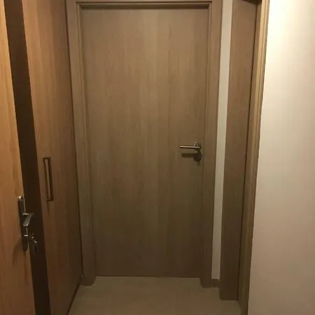 Apartman Runway 16 K Pronajmu - *